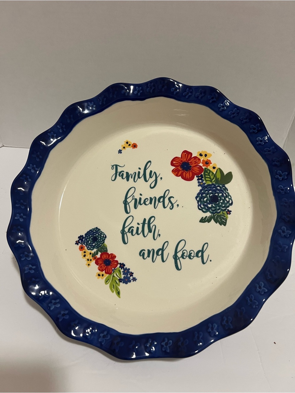 The Pioneer Woman Blue Scalloped Rim Ceramic Pie Plate with Floral Script 9"